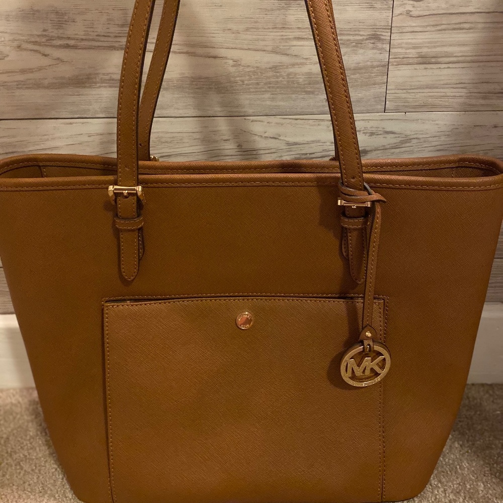 New with tags- Michael Kors large snap pocket tote